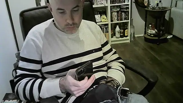 Chrisprngr online show from 7, 4, 2026