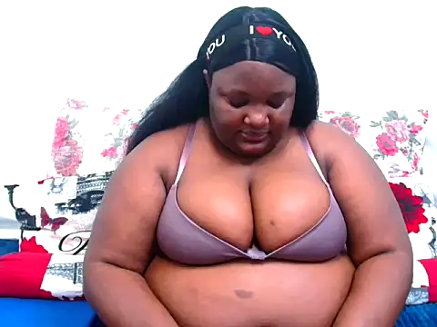 Snapshot of ChubbyBoobsxxx chatting on 25, 9, 2025 ChubbyBoobsxxx online show from 25, 9, 2025