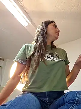 aytanna torrez online show from 28, 10, 2025