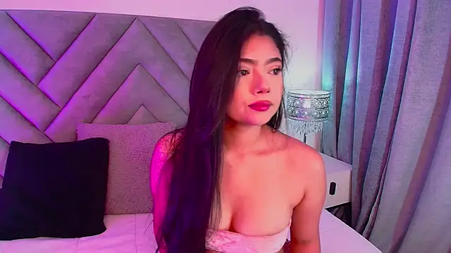 Snapshot of sara_owens7 chatting on 11, 11, 2025 sara owens7 online show from 11, 11, 2025