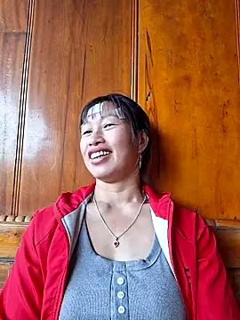 Snapshot of ngocngoc_cute chatting on 18, 10, 2025 ngocngoc cute online show from 18, 10, 2025