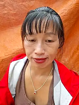 Snapshot of ngocngoc_cute chatting on 24, 10, 2025 ngocngoc cute online show from 24, 10, 2025