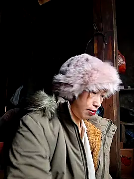 Snapshot of ngocngoc_cute chatting on 5, 11, 2025 ngocngoc cute online show from 5, 11, 2025