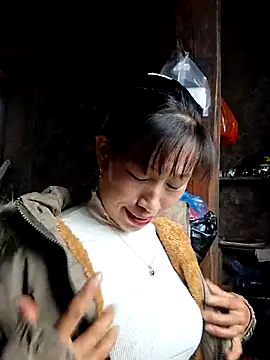 Snapshot of ngocngoc_cute chatting on 13, 11, 2025 ngocngoc cute online show from 13, 11, 2025