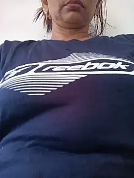 Snapshot of soni_yhakur chatting on 18, 6, 2026 soni yhakur online show from 18, 6, 2026