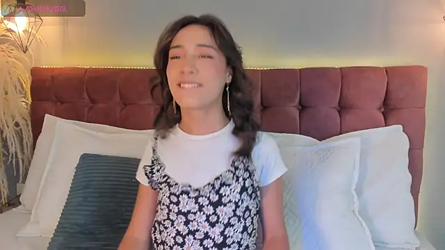 victoria decapri online show from 23, 11, 2025