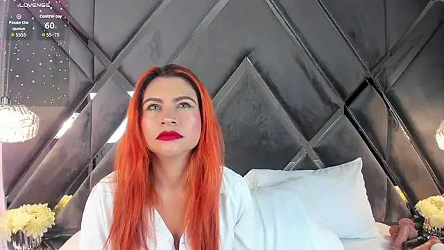 CoraimaSahin online show from 10, 2, 2026