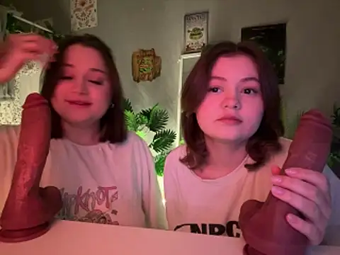 MoonIvy  online show from 5, 1, 2026