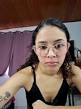 Snapshot of Britany_Sweety chatting on 17, 10, 2025 Britany Sweety online show from 17, 10, 2025