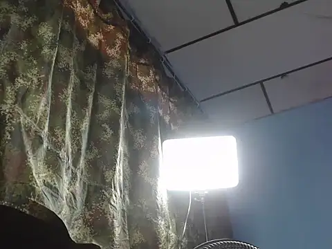 Snapshot of maggi_hotsson chatting on 25, 11, 2025 maggi hotsson online show from 25, 11, 2025