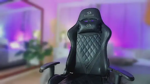 Snapshot of mia_rousse25 chatting on 16, 1, 2026 mia rousse25 online show from 16, 1, 2026