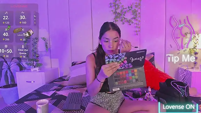 Snapshot of mia_rousse25 chatting on 4, 3, 2026 mia rousse25 online show from 4, 3, 2026