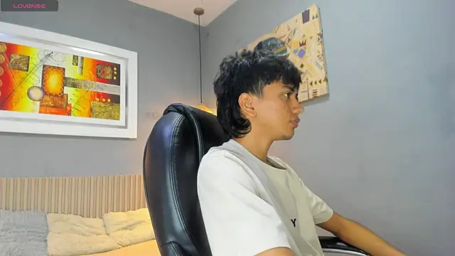 Snapshot of markbowie chatting on 29, 5, 2026 markbowie online show from 29, 5, 2026