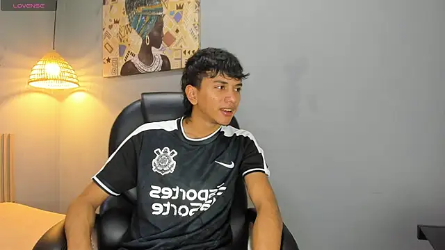 Snapshot of markbowie chatting on 31, 5, 2026 markbowie online show from 31, 5, 2026
