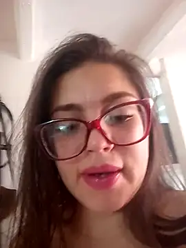 Laia  hadid online show from 28, 9, 2025