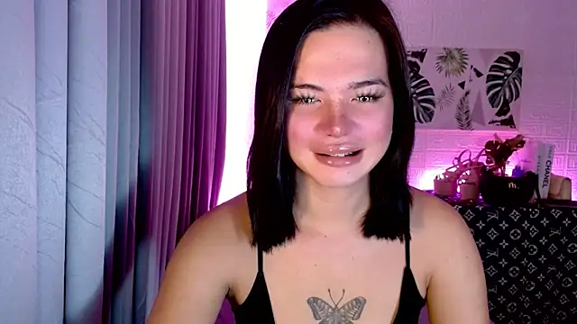 Snapshot of _SexyButterfly chatting on 14, 10, 2025  SexyButterfly online show from 14, 10, 2025