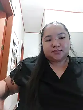 LianaCruzado online show from 4, 4, 2026