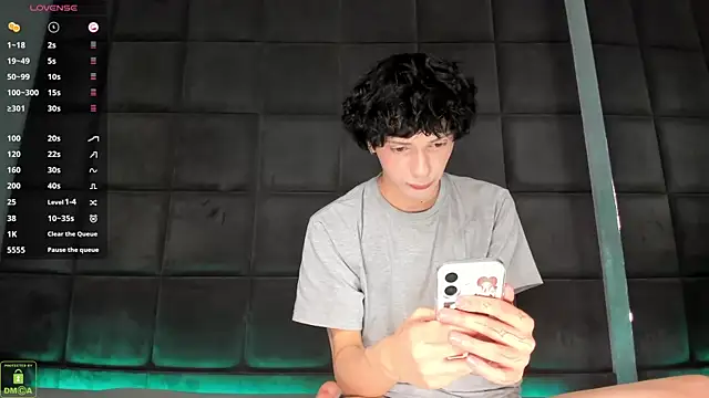 Snapshot of ColeStorm chatting on 8, 11, 2025 ColeStorm online show from 8, 11, 2025