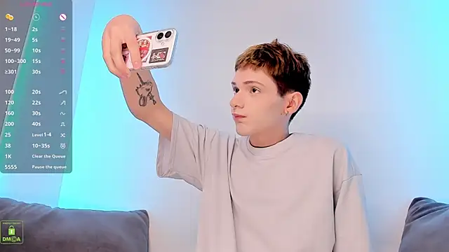 Snapshot of ColeStorm chatting on 14, 11, 2025 ColeStorm online show from 14, 11, 2025