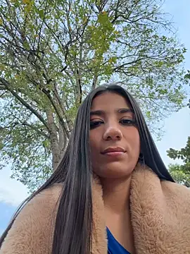 -juicy  online show from 6, 2, 2026