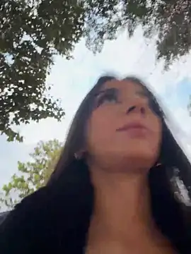 -juicy  online show from 15, 4, 2026