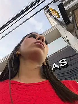 -juicy  online show from 16, 4, 2026