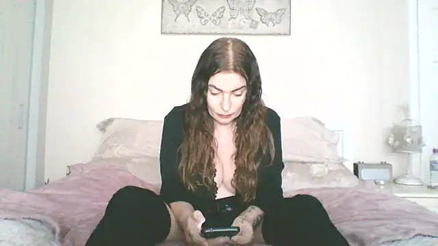 EllaKent online show from 4, 2, 2026