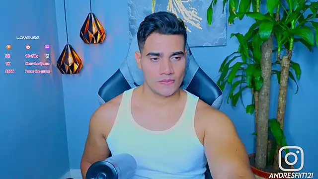 Snapshot of AndresR3 chatting on 28, 9, 2025 AndresR3 online show from 28, 9, 2025