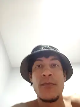 Snapshot of Alejobig27 chatting on 25, 11, 2025 Alejobig27 online show from 25, 11, 2025