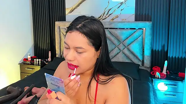 Issafoxx online show from 6, 10, 2025