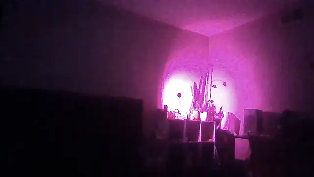 Snapshot of 1n0nlythroat chatting on 29, 5, 2026 1n0nlythroat online show from 29, 5, 2026