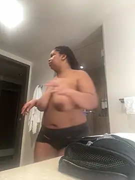 Thiccmamaa online show from 1, 3, 2026