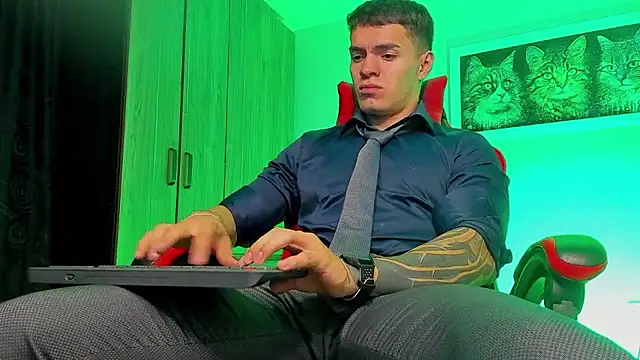 Snapshot of ALPHA_DOMINUS_ chatting on 14, 9, 2025 ALPHA DOMINUS online show from 14, 9, 2025