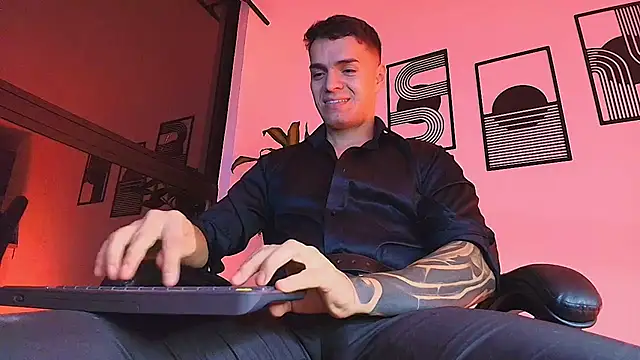 Snapshot of ALPHA_DOMINUS_ chatting on 4, 7, 2026 ALPHA DOMINUS online show from 4, 7, 2026
