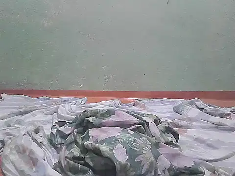 Snapshot of HotLadyPinay32 chatting on 12, 11, 2025 HotLadyPinay32 online show from 12, 11, 2025