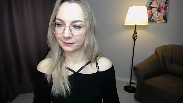 Ava Elior online show from 9, 11, 2025