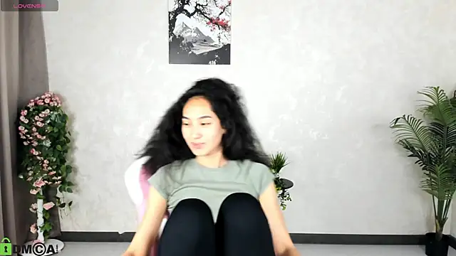 FlirtyAura online show from 20, 9, 2025