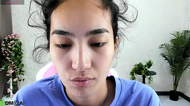 FlirtyAura online show from 21, 10, 2025