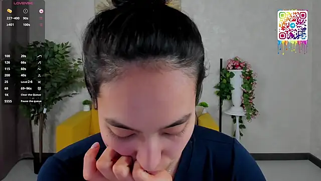 FlirtyAura online show from 25, 2, 2026