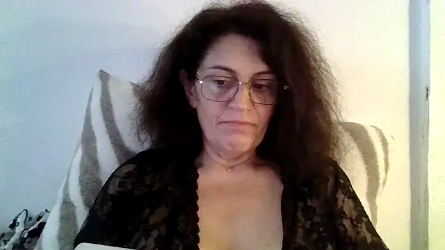 Snapshot of RubyyRosee chatting on 17, 10, 2025 RubyyRosee online show from 17, 10, 2025