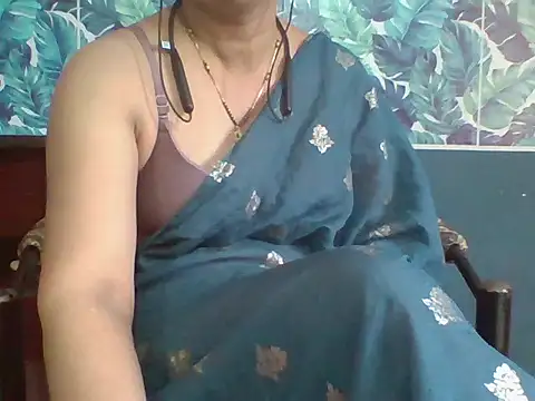 Snapshot of Marathi_q4een01 chatting on 2, 6, 2026 Marathi q4een01 online show from 2, 6, 2026