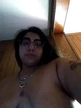 Lovelyrainn online show from 5, 10, 2025