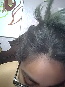 Lovelyrainn online show from 8, 11, 2025