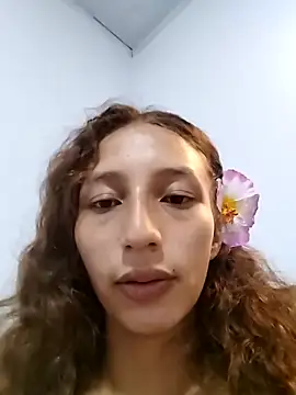 amelie sex online show from 15, 4, 2026