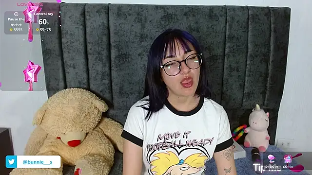 Littlee Bunny  online show from 2, 10, 2025