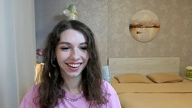 Snapshot of KellyShines chatting on 18, 4, 2026 KellyShines online show from 18, 4, 2026