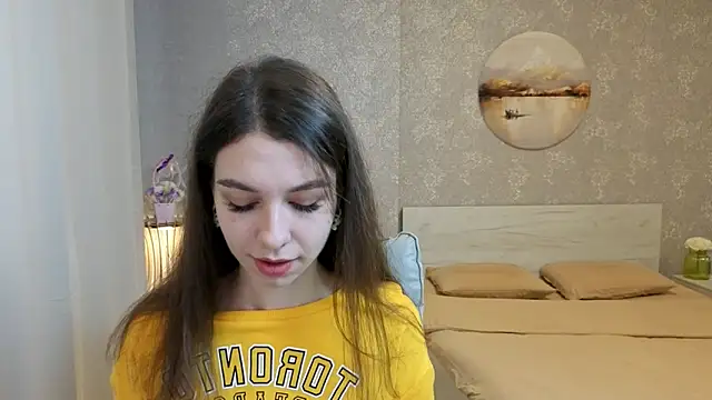 Snapshot of KellyShines chatting on 26, 4, 2026 KellyShines online show from 26, 4, 2026