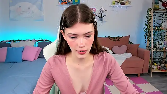 Zoe Vee online show from 15, 7, 2026