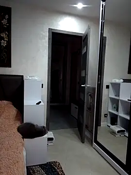 Snapshot of KissMiSveet chatting on 21, 10, 2025 KissMiSveet online show from 21, 10, 2025