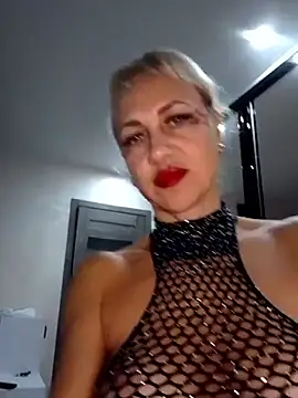 Snapshot of KissMiSveet chatting on 31, 10, 2025 KissMiSveet online show from 31, 10, 2025